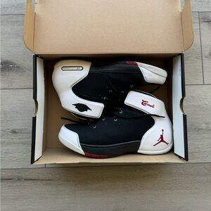 Jordan Melo 1.5 BLACK/GYM RED-WHITE Size 10 M